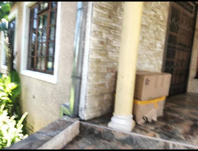 8 BEDROOM HOUSE FOR SALE IN BEZUIDENHOUT VALLEY